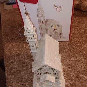 Lenox Holiday Village Lit Church Lighted